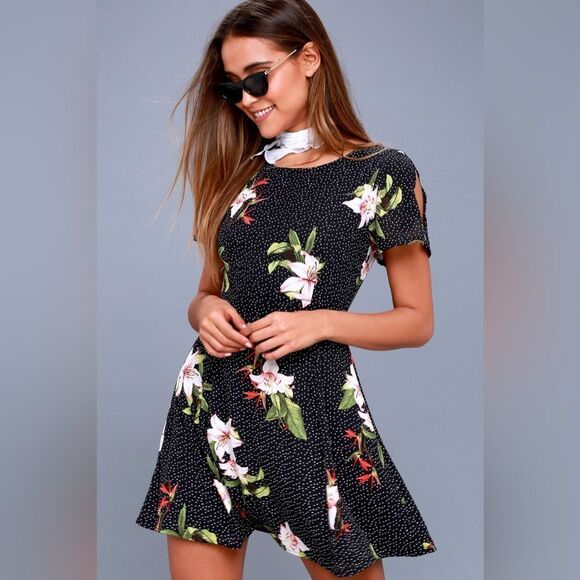 Lulu's black Floral Sundress Mini for Wedding Guest - Picture 1 of 9